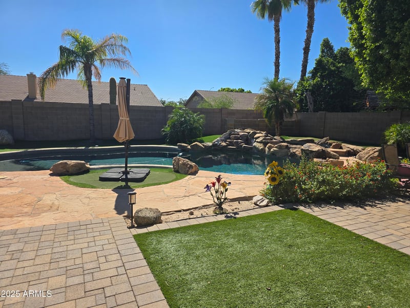 6513 Oasis St, Mesa, AZ 85215