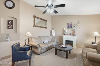 6513 Oasis St, Mesa, AZ 85215