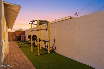 6514 Oak St, Scottsdale, AZ 85257
