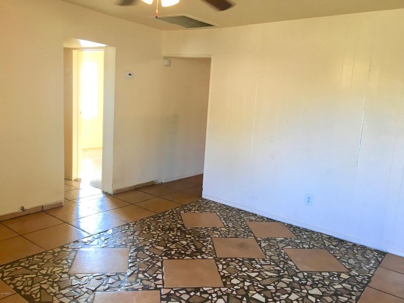 6514 N 53rd Dr, Glendale, AZ 85301