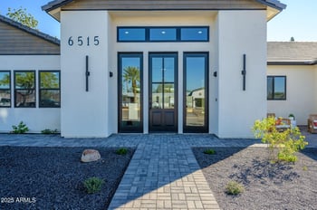 6515 E Holiday Dr, Mesa, AZ 85215