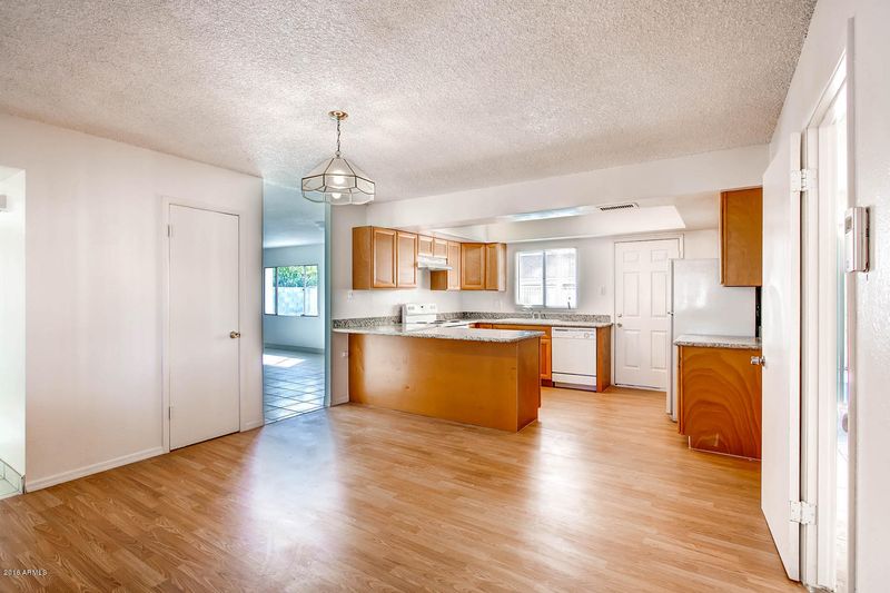 6517 W Campbell Ave, Phoenix, AZ 85033