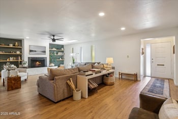 6518 12th Pl, Phoenix, AZ 85014