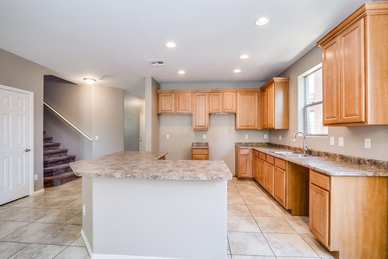 6519 S 34th Dr, Phoenix, AZ 85041