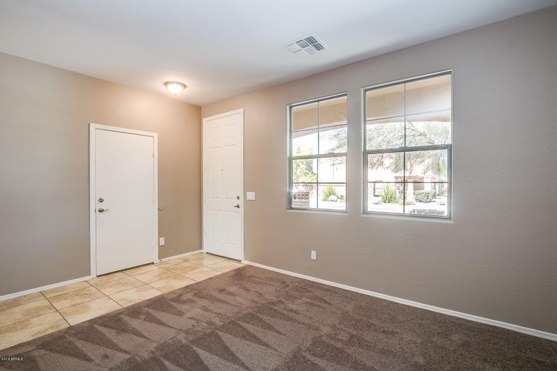 6519 S 34th Dr, Phoenix, AZ 85041
