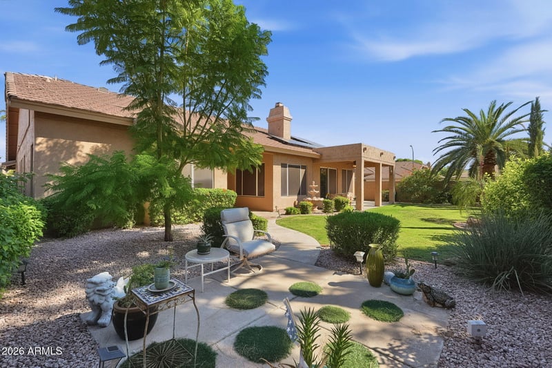 6519 W Crest Ln, Glendale, AZ 85310