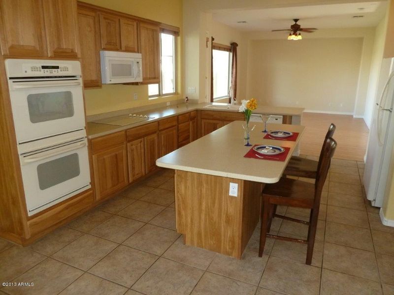 652 E Torrey Pines Pl, Chandler, AZ 85249