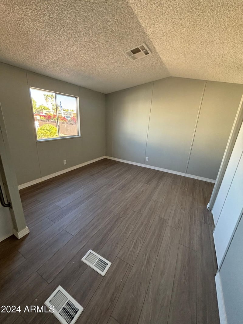 652 Ellsworth Rd #170, Mesa, AZ 85208