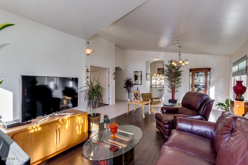 652 W Douglas Ave, Gilbert, AZ 85233