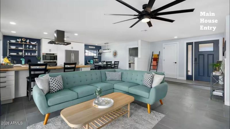 652 W Pantera Ave, Mesa, AZ 85210