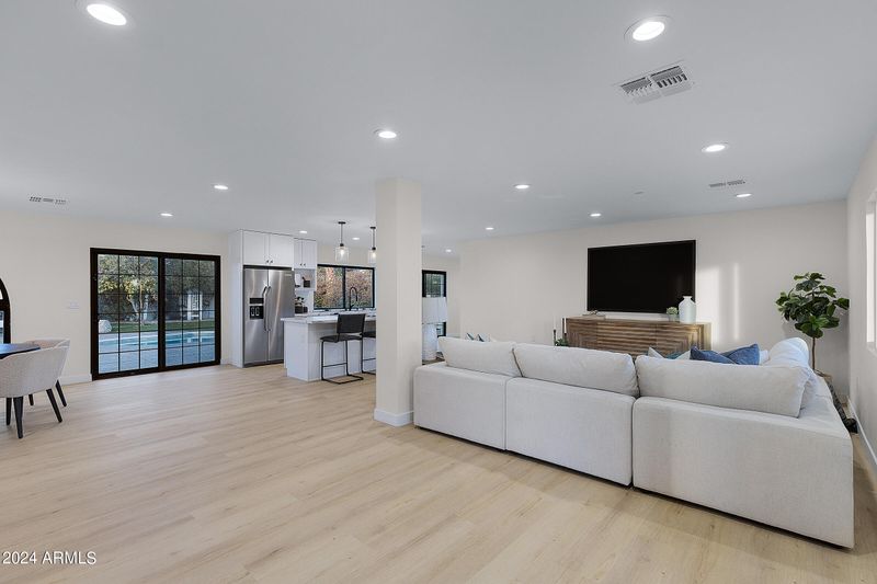 6522 E Sweetwater Ave, Scottsdale, AZ 85254