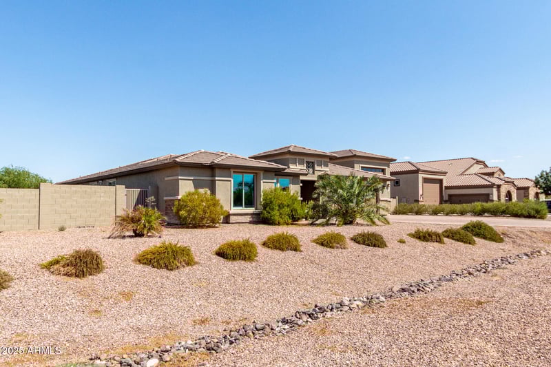 6523 135th Dr, Glendale, AZ 85307