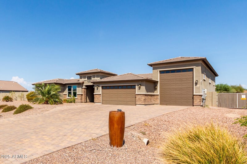 6523 135th Dr, Glendale, AZ 85307