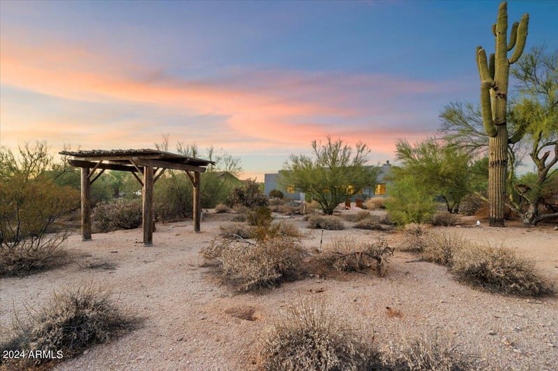 6523 Lonesome Trl, Cave Creek, AZ 85331