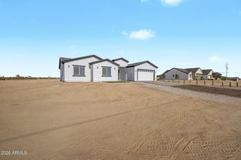 6523 333rd Ave, Tonopah, AZ 85354