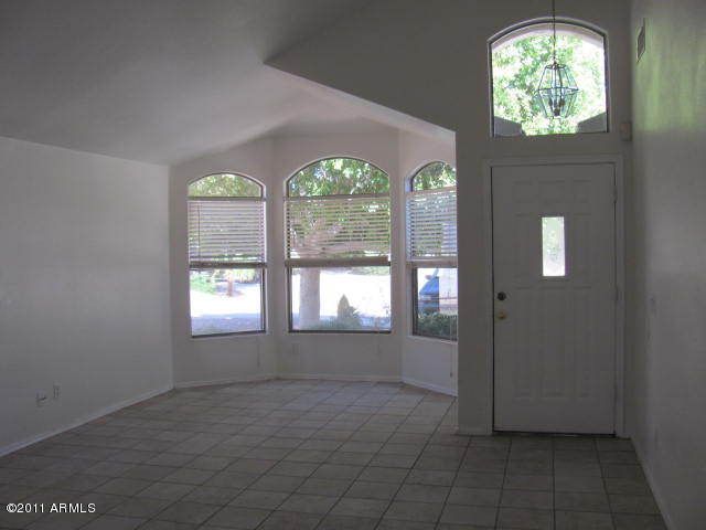 6524 W Adobe Dr, Glendale, AZ 85308