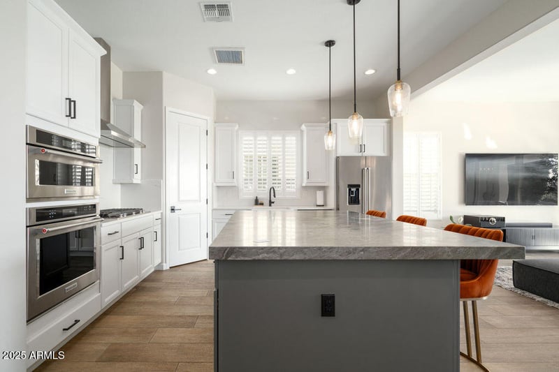 6525 E Libby St, Phoenix, AZ 85054