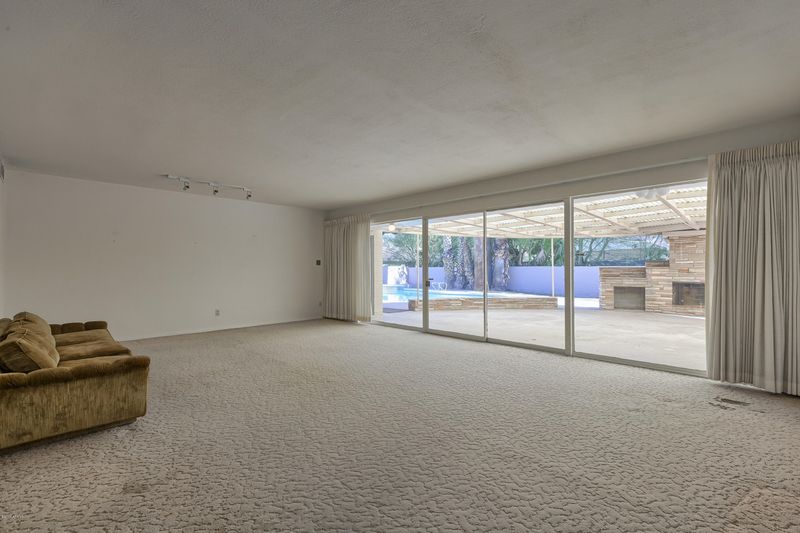 6525 N 4th St, Phoenix, AZ 85012