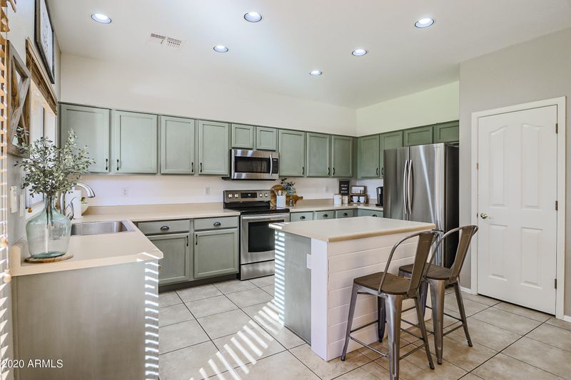 6525 W El Cortez Pl, Phoenix, AZ 85083