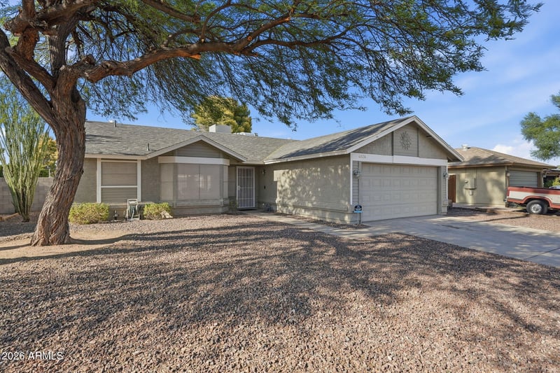 6526 W Mescal St, Glendale, AZ 85304