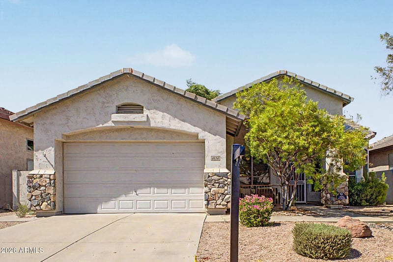 6526 W Oraibi Dr, Glendale, AZ 85308