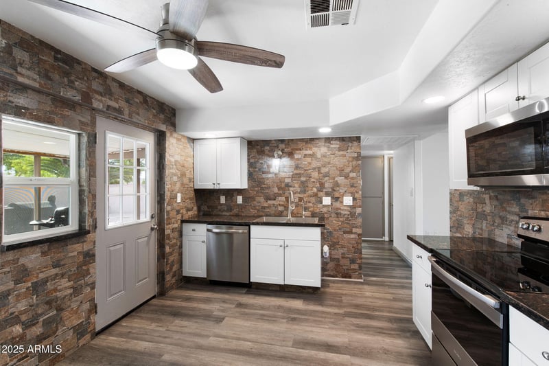 6527 Aspen Ave, Mesa, AZ 85206