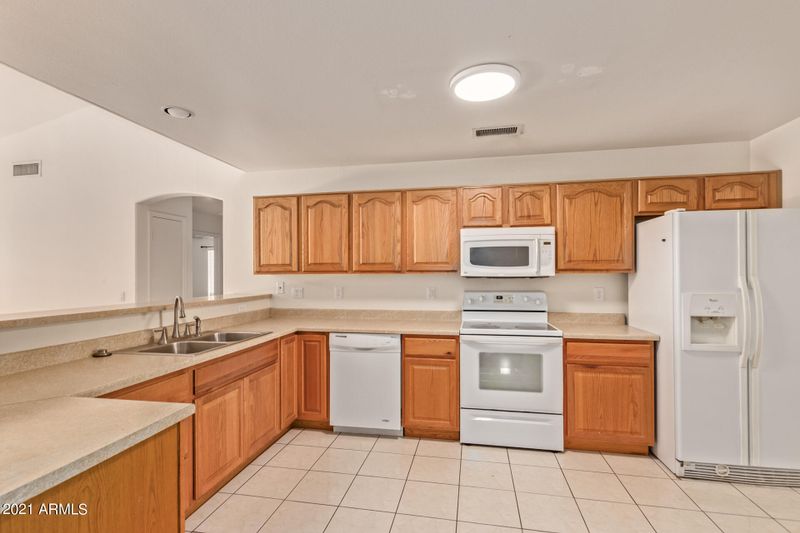 6527 E Fox St, Mesa, AZ 85205