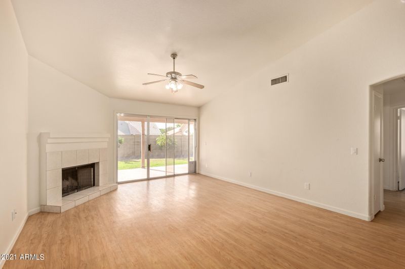 6527 E Fox St, Mesa, AZ 85205