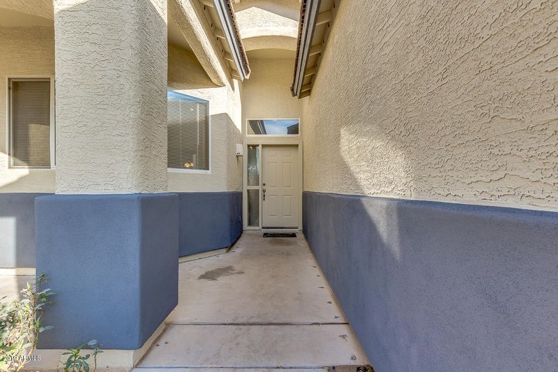 6527 S 5th Way, Phoenix, AZ 85042