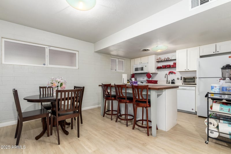 6530 12th St #10, Phoenix, AZ 85014