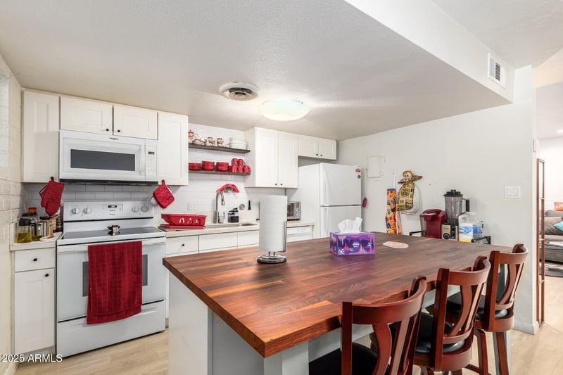 6530 12th St #10, Phoenix, AZ 85014