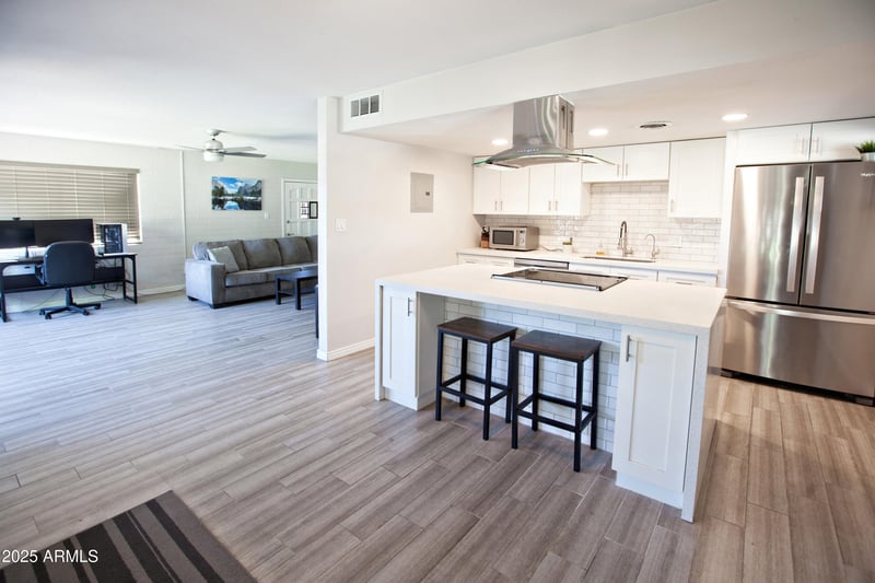 6530 12th St #11, Phoenix, AZ 85014
