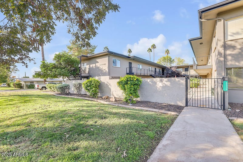 6530 12th St #13, Phoenix, AZ 85014