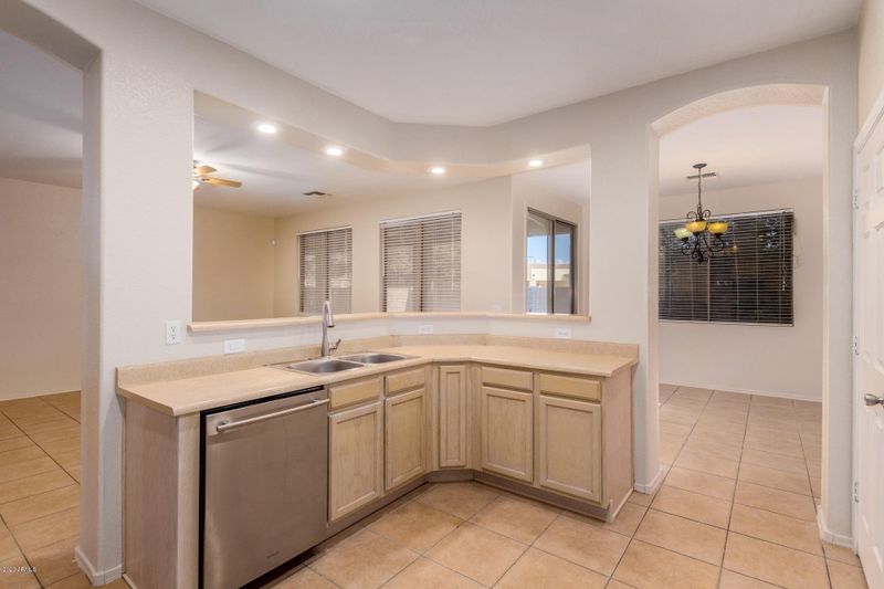 6531 S 17th Ave, Phoenix, AZ 85041