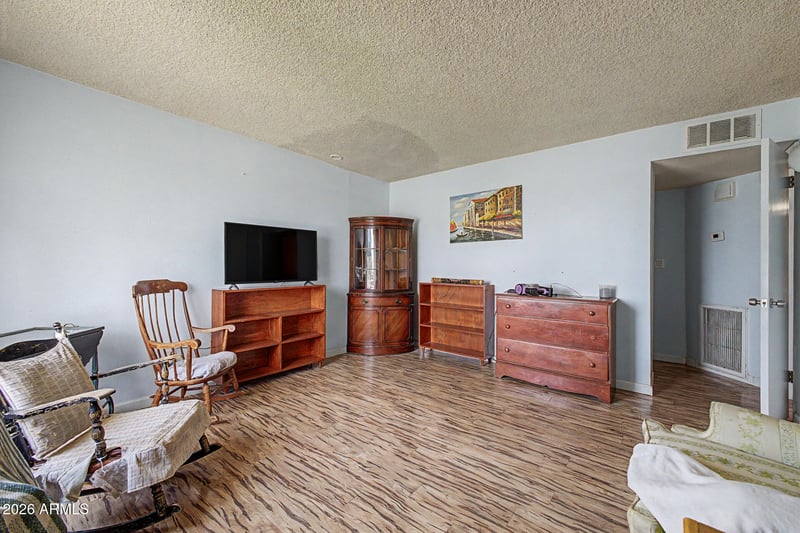 6534 N 43rd Ave, Glendale, AZ 85301
