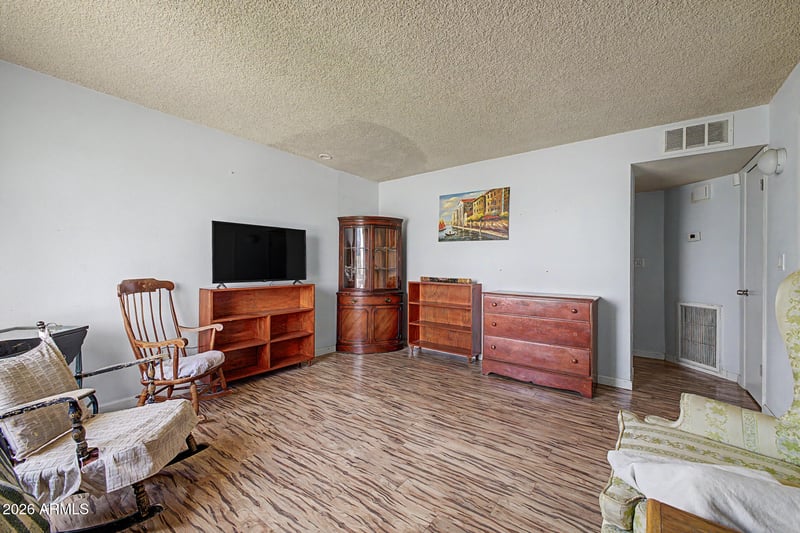 6534 N 43rd Ave, Glendale, AZ 85301