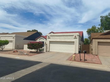 6534 North Ln, Glendale, AZ 85302