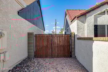6534 North Ln, Glendale, AZ 85302