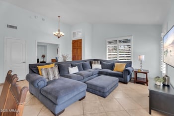 6534 Riverdale St, Mesa, AZ 85215