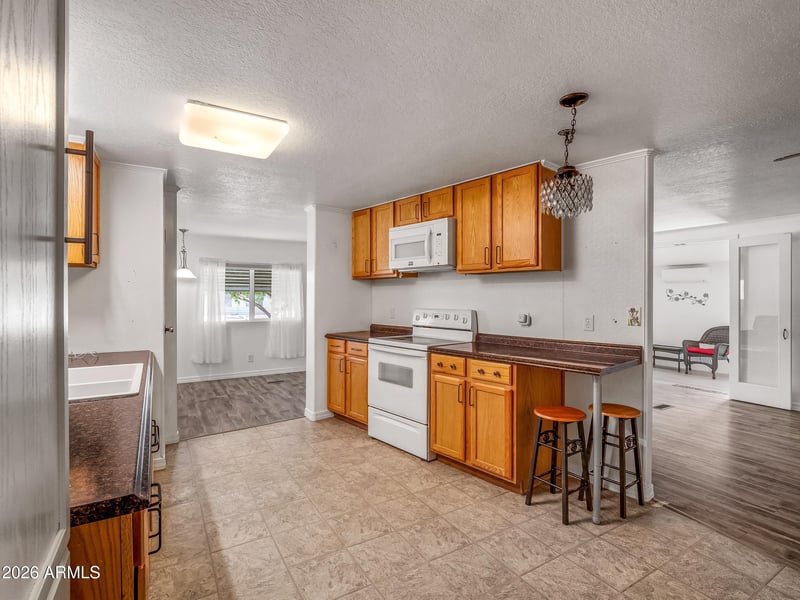 6534 W Sunnyslope Ln, Glendale, AZ 85302