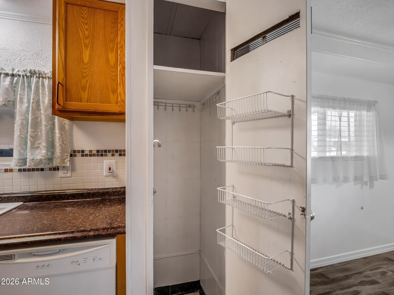 6534 W Sunnyslope Ln, Glendale, AZ 85302