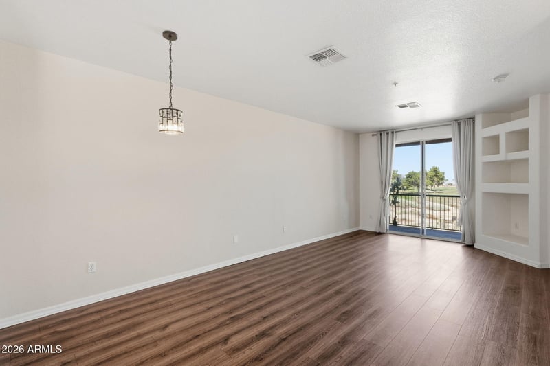 6535 Superstition Springs Blvd #221, Mesa, AZ 85206