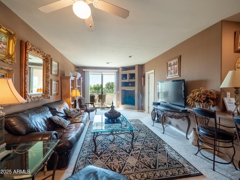 6535 Superstition Springs Blvd #217, Mesa, AZ 85206