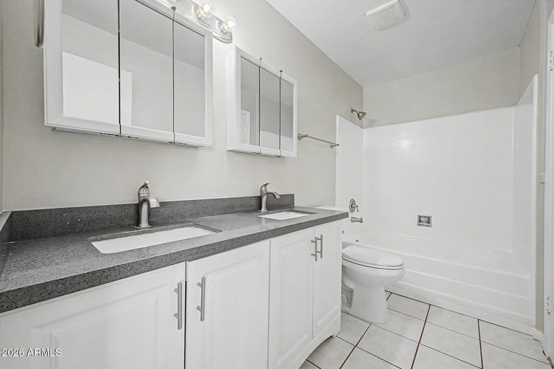 6536 N 43rd Ave, Glendale, AZ 85301