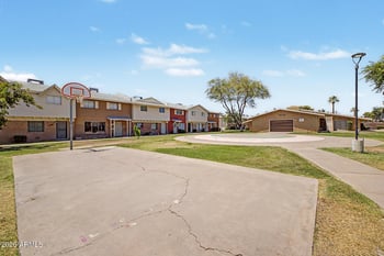 6536 43rd Ave, Glendale, AZ 85301