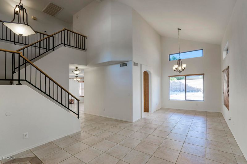 6536 W Saddlehorn Rd, Phoenix, AZ 85083