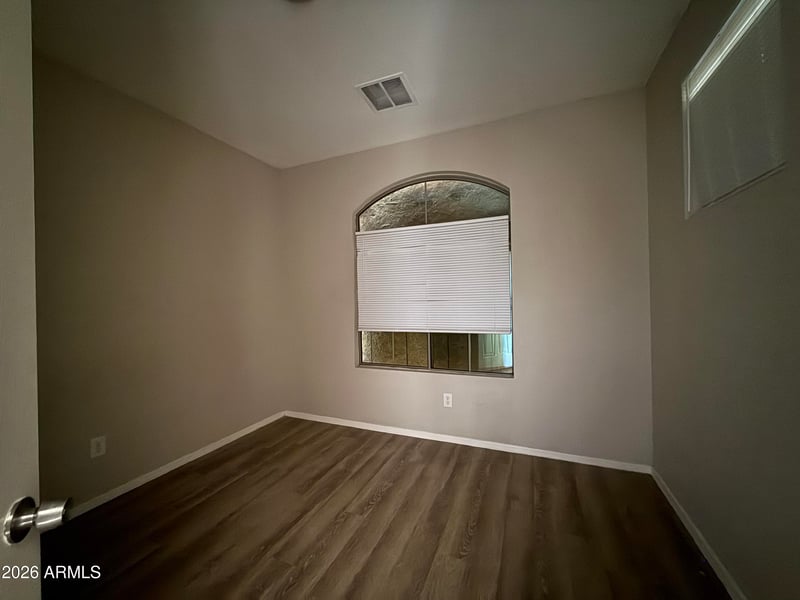 6537 S 15th Dr, Phoenix, AZ 85041