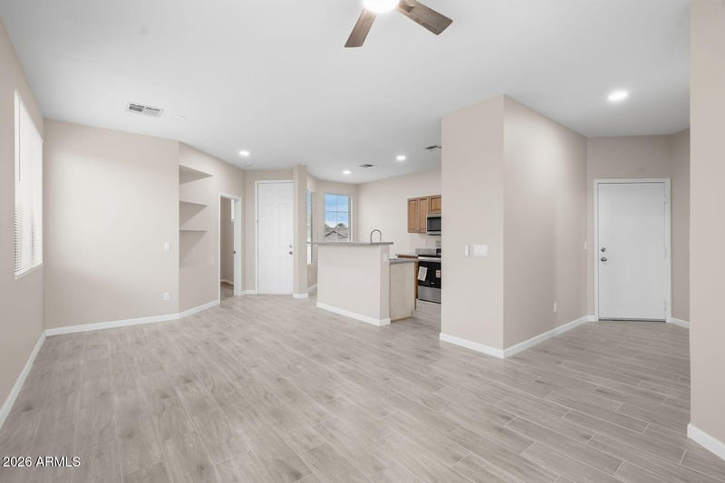 6537 S 15th Dr, Phoenix, AZ 85041