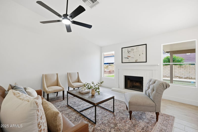 6537 Sierra St, Glendale, AZ 85304