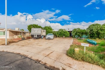 6538 Hatcher Rd, Glendale, AZ 85302